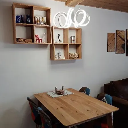 Alliss Apartment *
