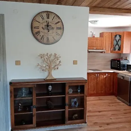 Apartament Alliss