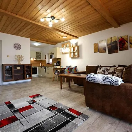 Alliss Apartment *